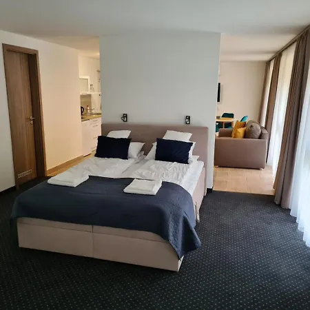 Lägenhet Center Apartmanhaz