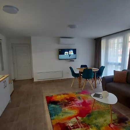 Lägenhet Center Apartmanhaz Eger