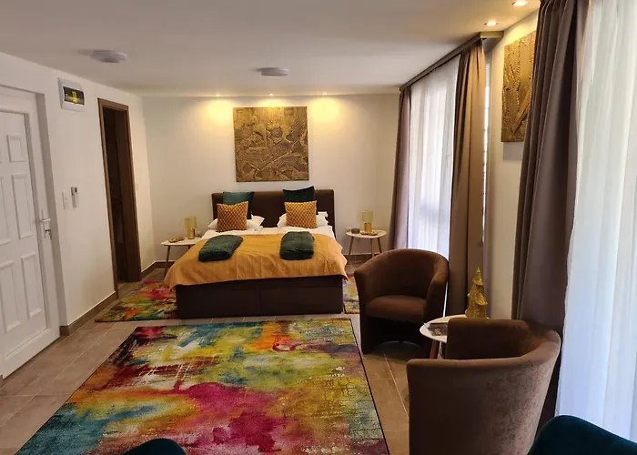 Center Apartmanhaz Eger