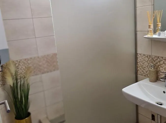 Lägenhet Center Apartmanhaz Eger