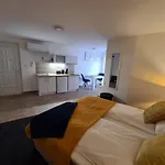 Center Apartmanhaz * 에게르
