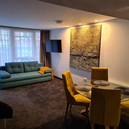 Apartament Center Apartmanhaz Eger