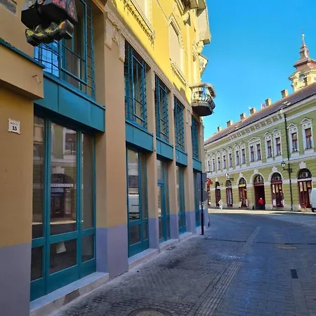 Center Apartmanhaz Eger