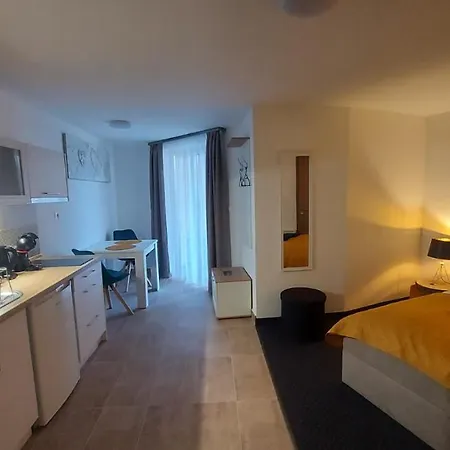 Center Apartmanhaz