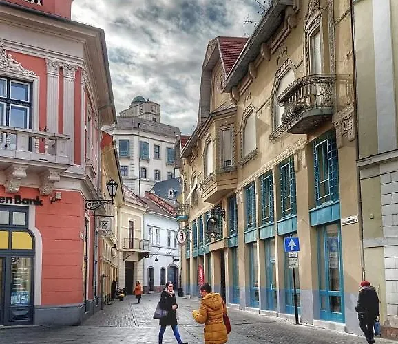 Appartement Center Apartmanhaz Eger