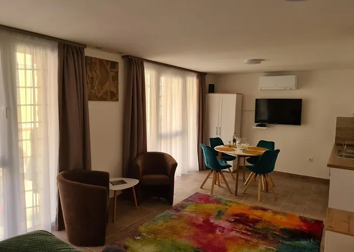 Apartment Center Apartmanhaz Eger