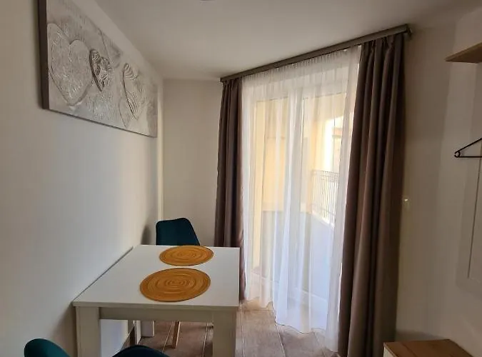 Appartement Center Apartmanhaz Eger
